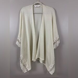 5 for $25| Lauren Conrad cream lace kimono ruana cardigan one size
